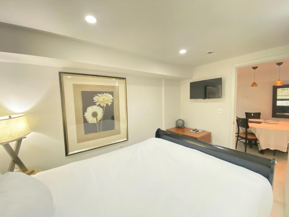 Comfy Basement Home 2 Bdrm1Den 3Queen Beds Washington Exterior foto